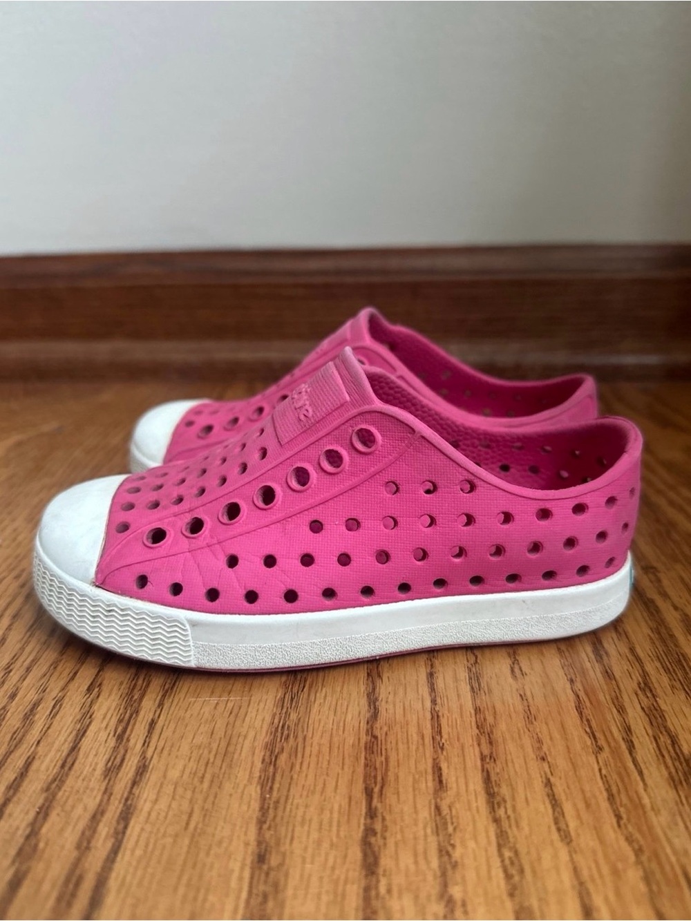 Native Shoes Girls Size C8 Pink